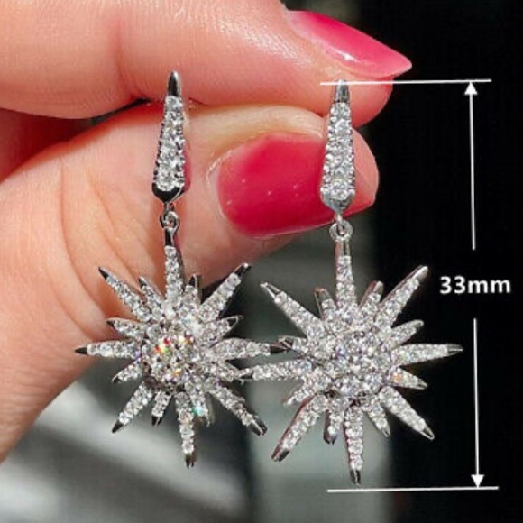 NWT Gorgeous STERLING SILVER diamond earrings - Picture 2 of 2